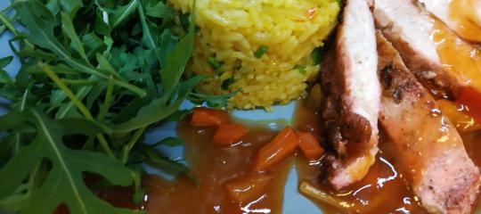 Kurczak tandori z ryżem curry
